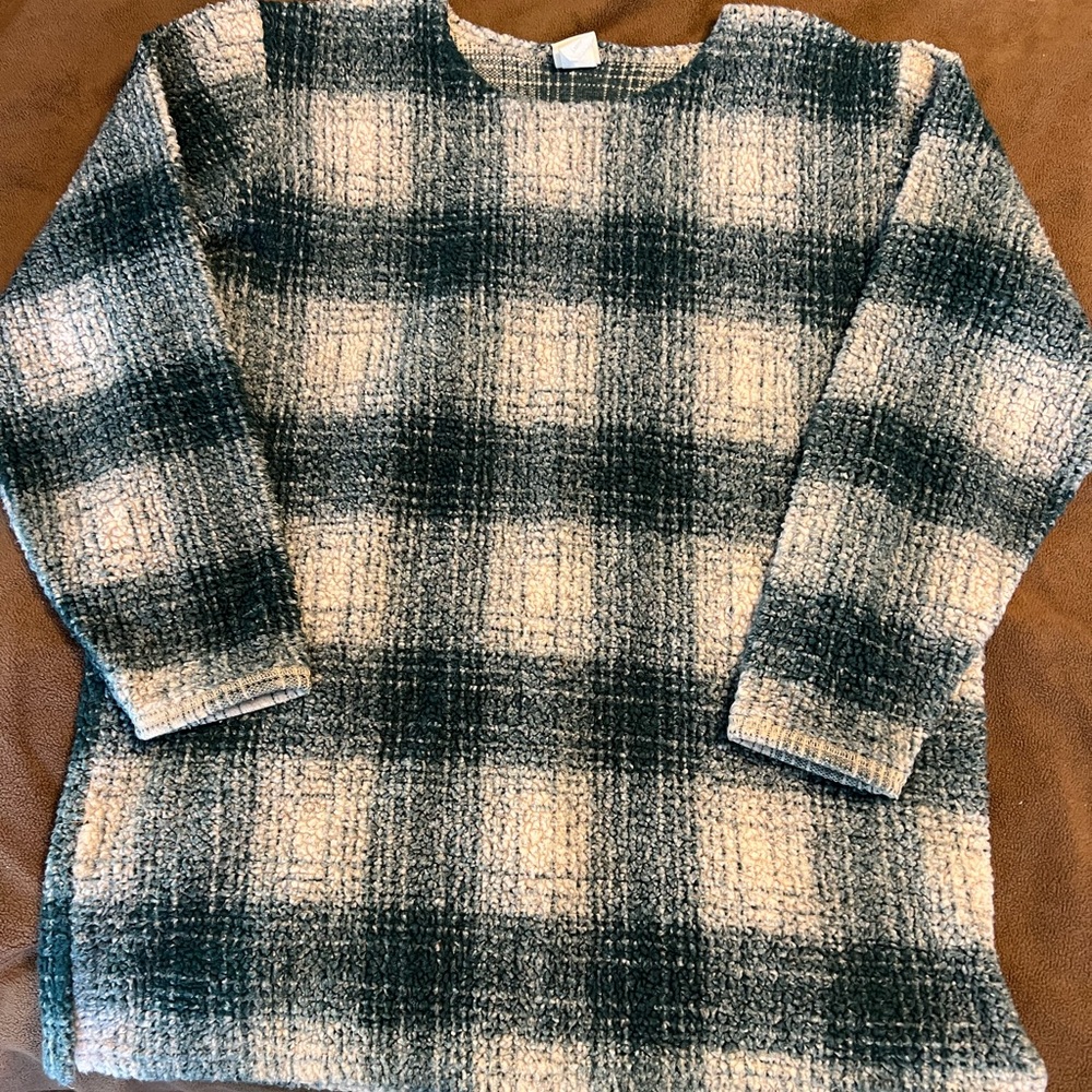 Bass warm winter shirt. Very fuzzy on the outside for cold winter days.